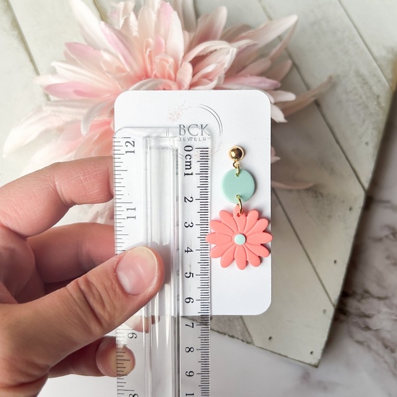 New Handmade Daisy flower earrings, statement earrings, bright earrings, unique - Picture 7 of 7